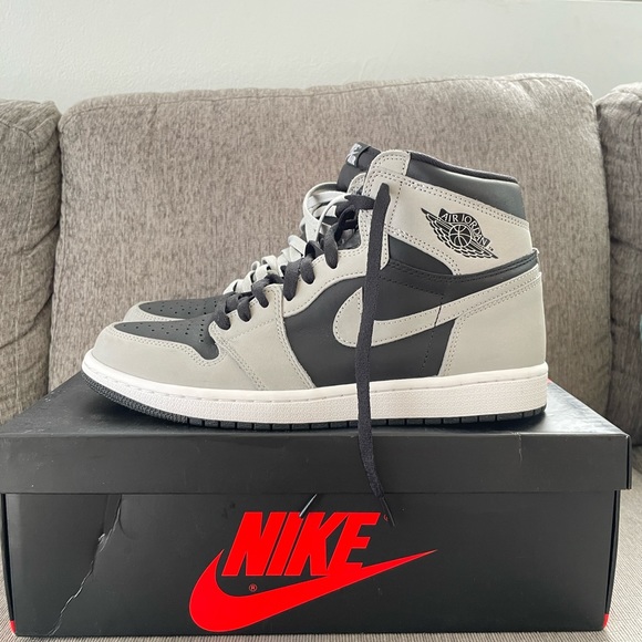 Air Jordan 1 Retro High OG - Size 10 (Men) - Picture 2 of 5